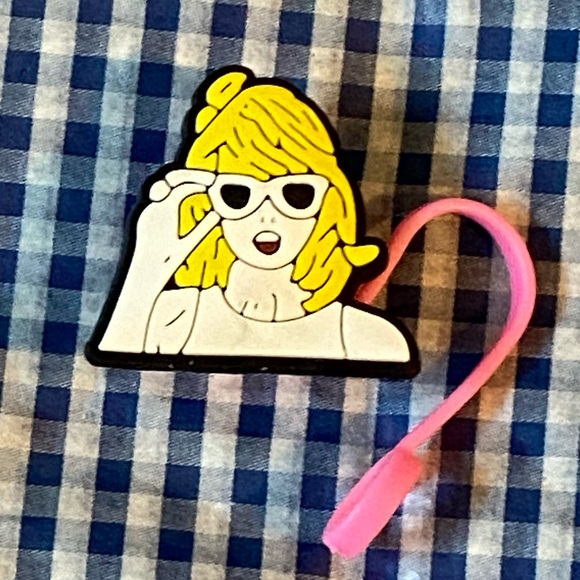 2 Taylor Swift Straw Cover Decorative Looks so cute on top of your cup!… - Picture 4 of 5